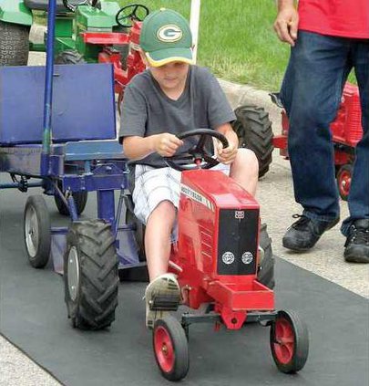 1B kiddie tractor pull