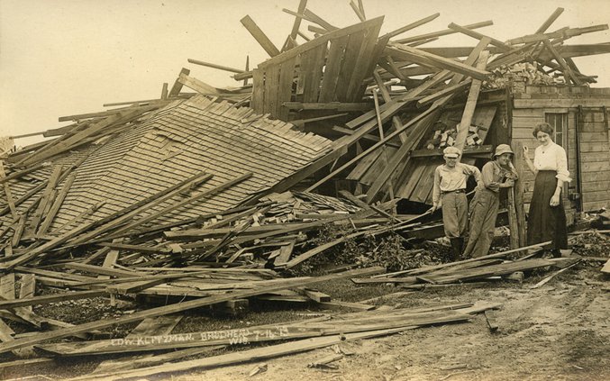 old photo tornado