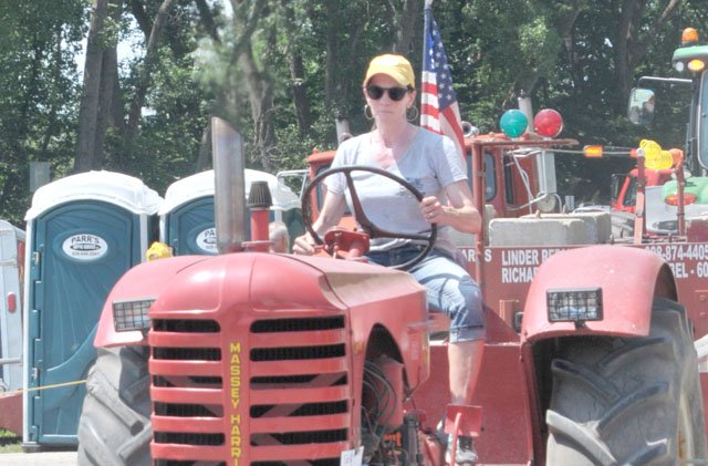 Tractor 10