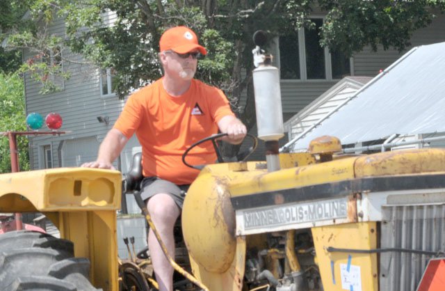 Tractor 3